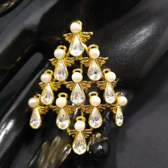 BW Angel Christmas Tree Brooch, Gold Plated, Book Piece, 1970s Vintage Jewelry - Picture 7 of 10